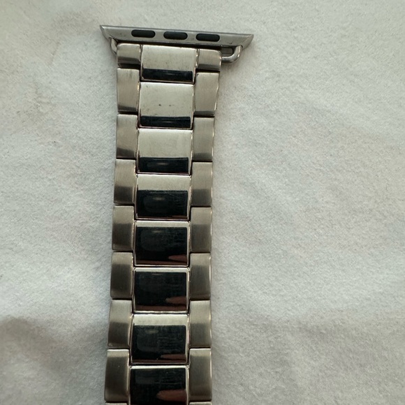 Stainless steel 70mm Apple Watch band - Picture 3 of 11
